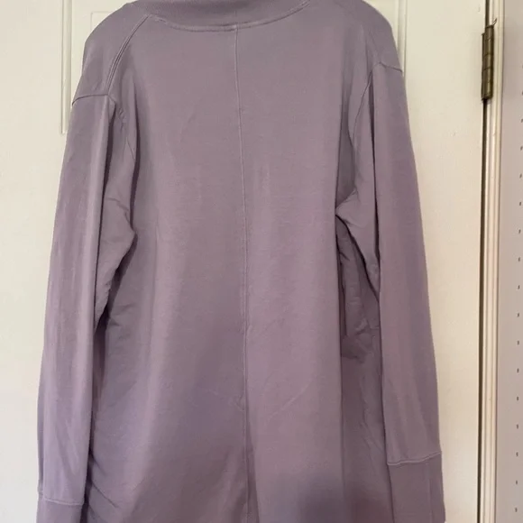 Athleta Pranayama Wrap - Picture 2 of 3